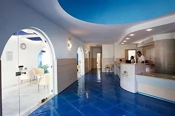 Happy Camp Village Hotel